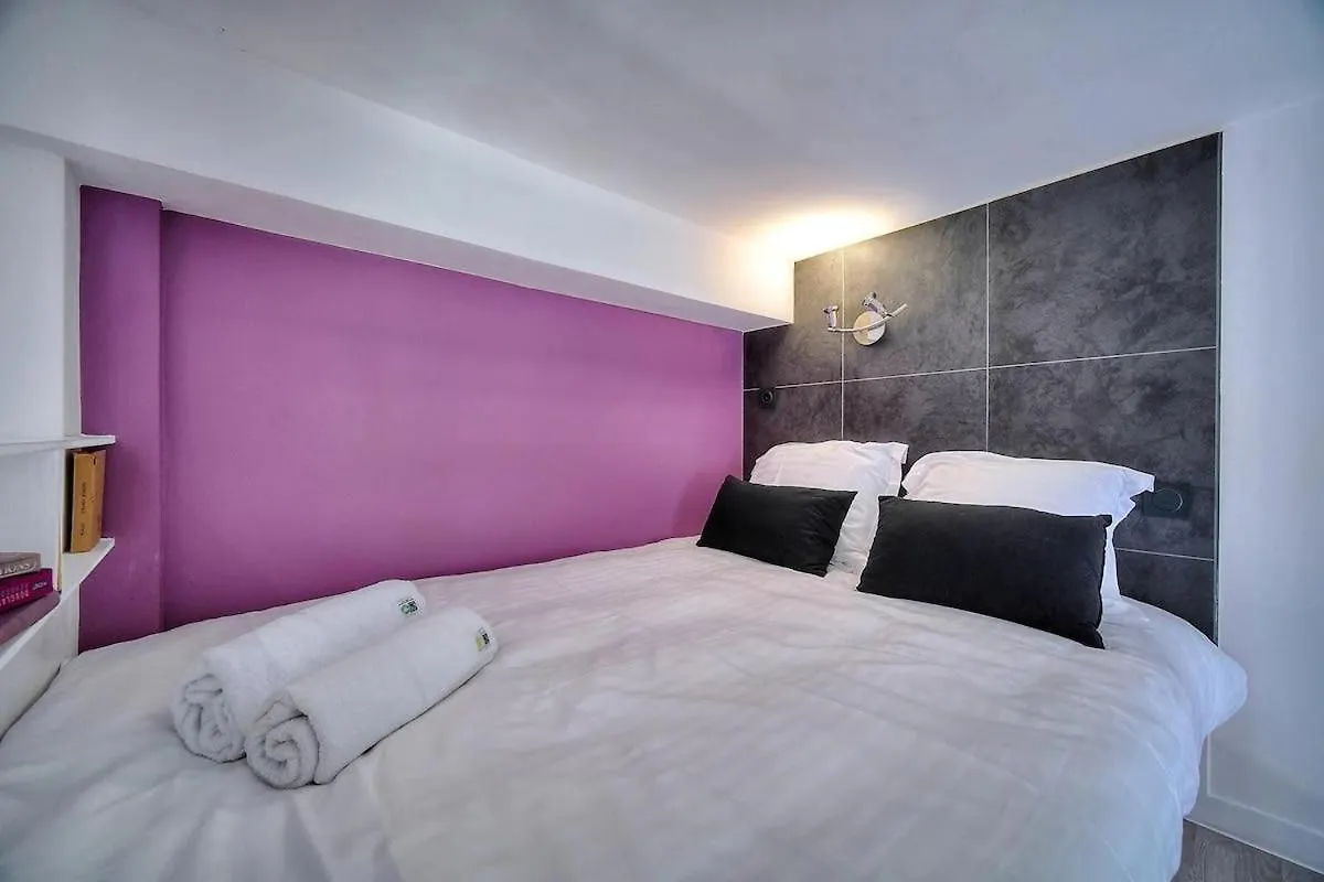 Апартаменты Studio Paulette Mezzanine - 500M From The Beach Канны